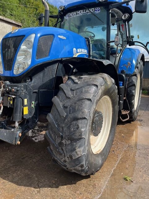 New Holland T7.220 - Traktor: foto 5 New Holland T7.220 - Traktor: foto 5