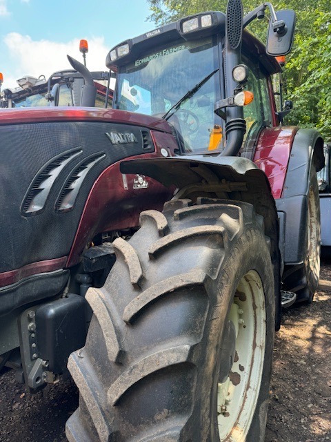 VALTRA T183 DIRECT DRIVE - Traktor: foto 1 VALTRA T183 DIRECT DRIVE - Traktor: foto 1