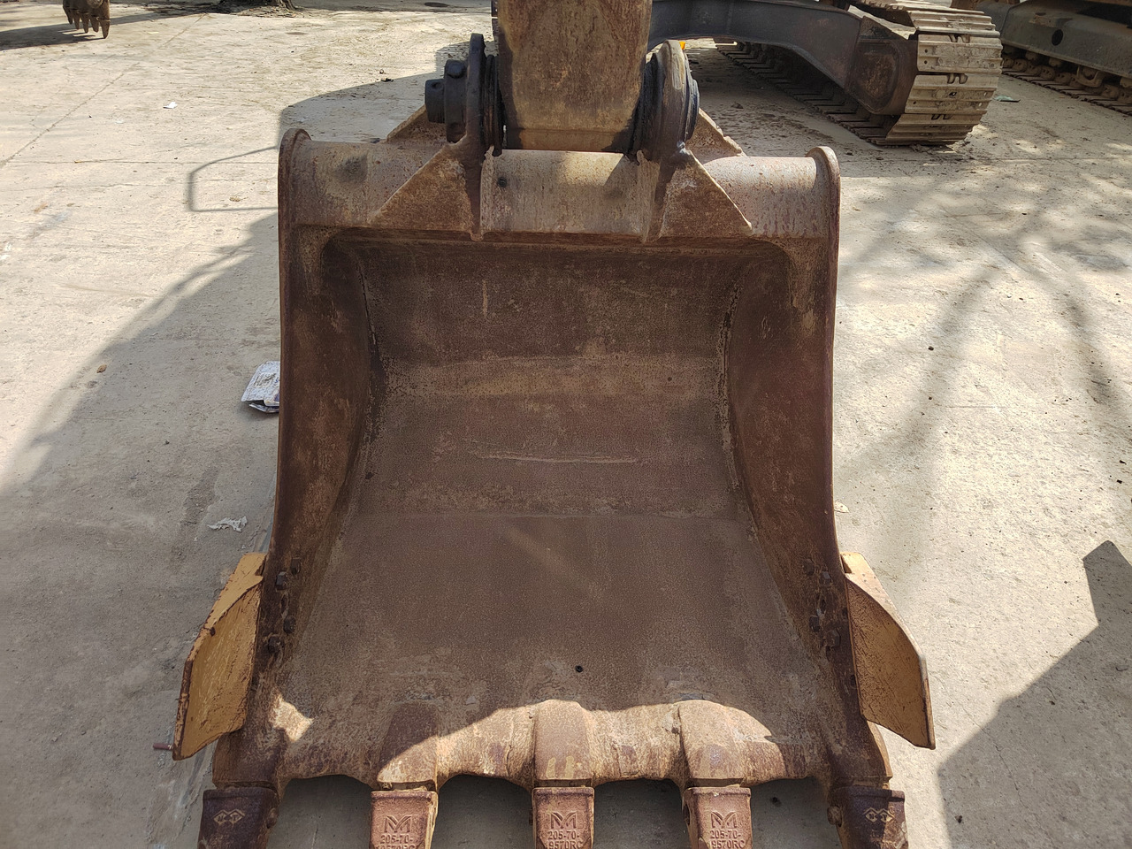 CATERPILLAR 318D - Ekskavator me zinxhirë: foto 4 CATERPILLAR 318D - Ekskavator me zinxhirë: foto 4