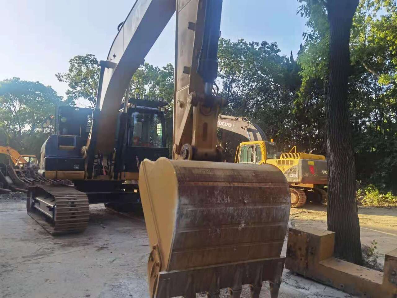 CATERPILLAR 320D - Ekskavator me zinxhirë: foto 5 CATERPILLAR 320D - Ekskavator me zinxhirë: foto 5