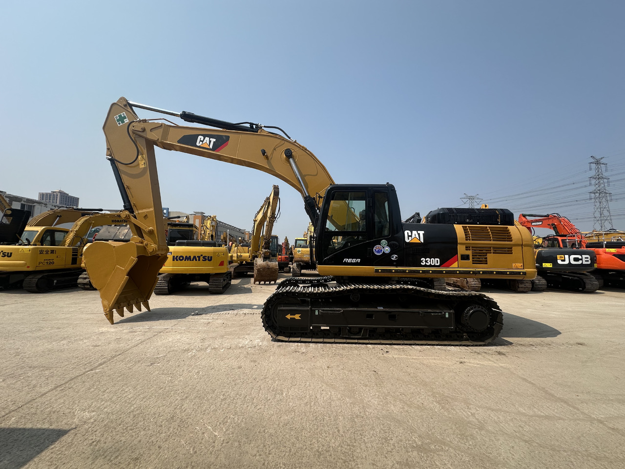 CATERPILLAR 330D - Ekskavator me zinxhirë: foto 2 CATERPILLAR 330D - Ekskavator me zinxhirë: foto 2