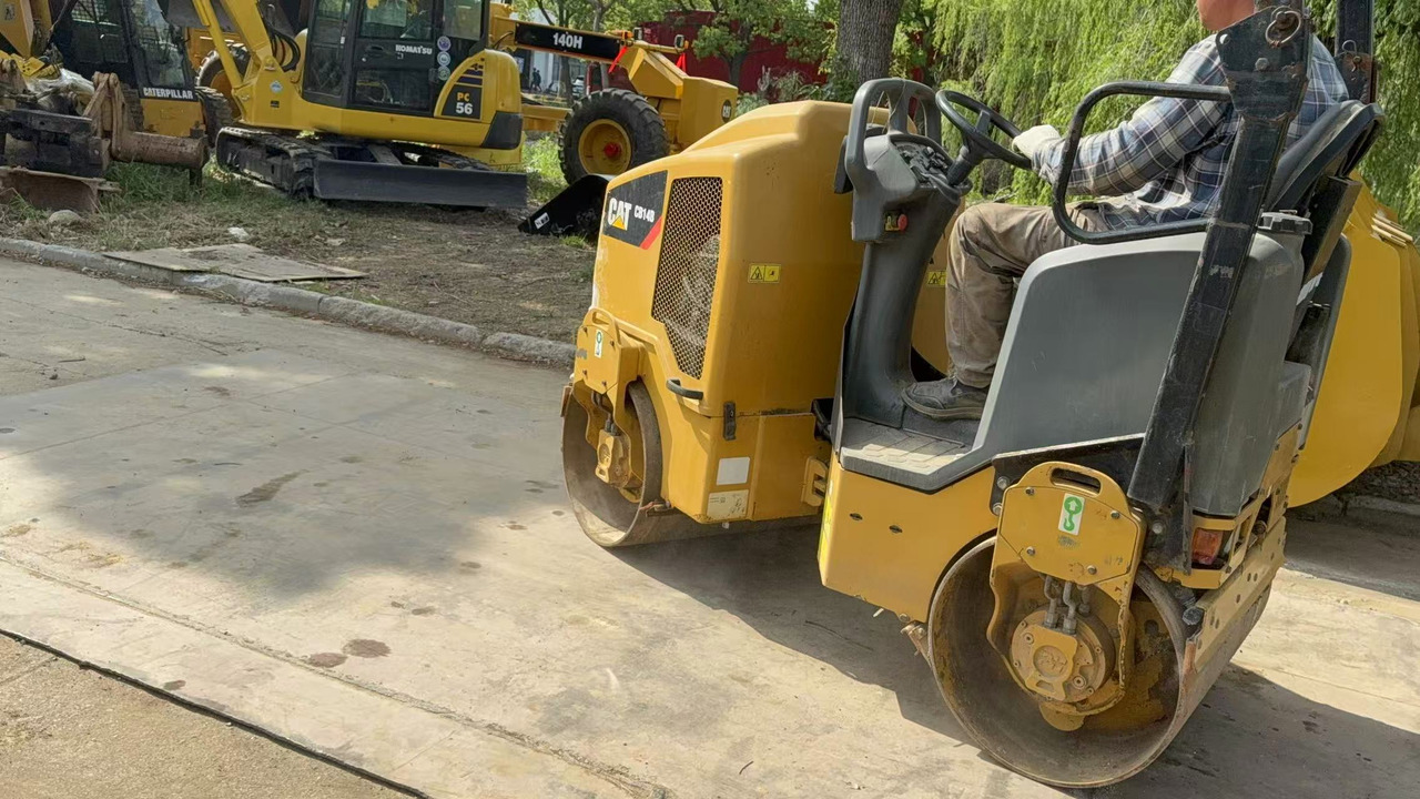 CATERPILLAR CB14B - Rul: foto 3 CATERPILLAR CB14B - Rul: foto 3