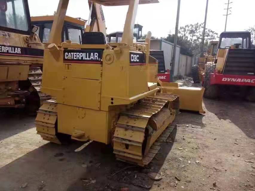 CATERPILLAR D3C - Buldozer: foto 2 CATERPILLAR D3C - Buldozer: foto 2