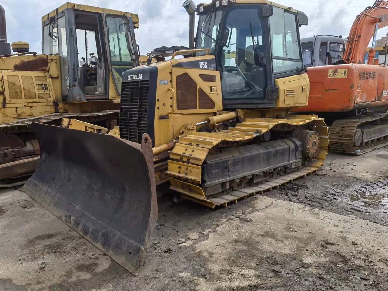 CATERPILLAR D5K - Buldozer: foto 5 CATERPILLAR D5K - Buldozer: foto 5