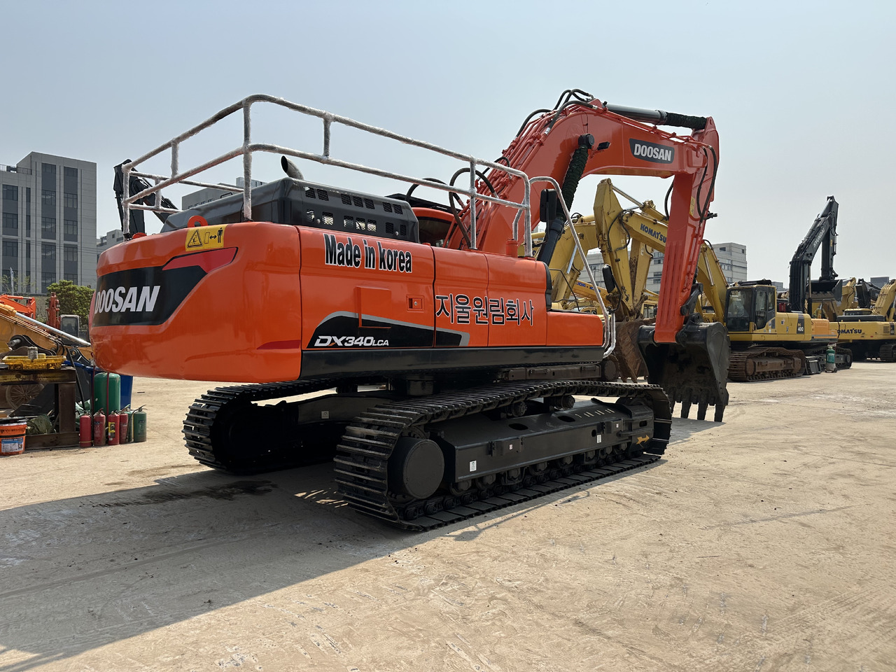 DOOSAN DX340LCA - Ekskavator me zinxhirë: foto 2 DOOSAN DX340LCA - Ekskavator me zinxhirë: foto 2