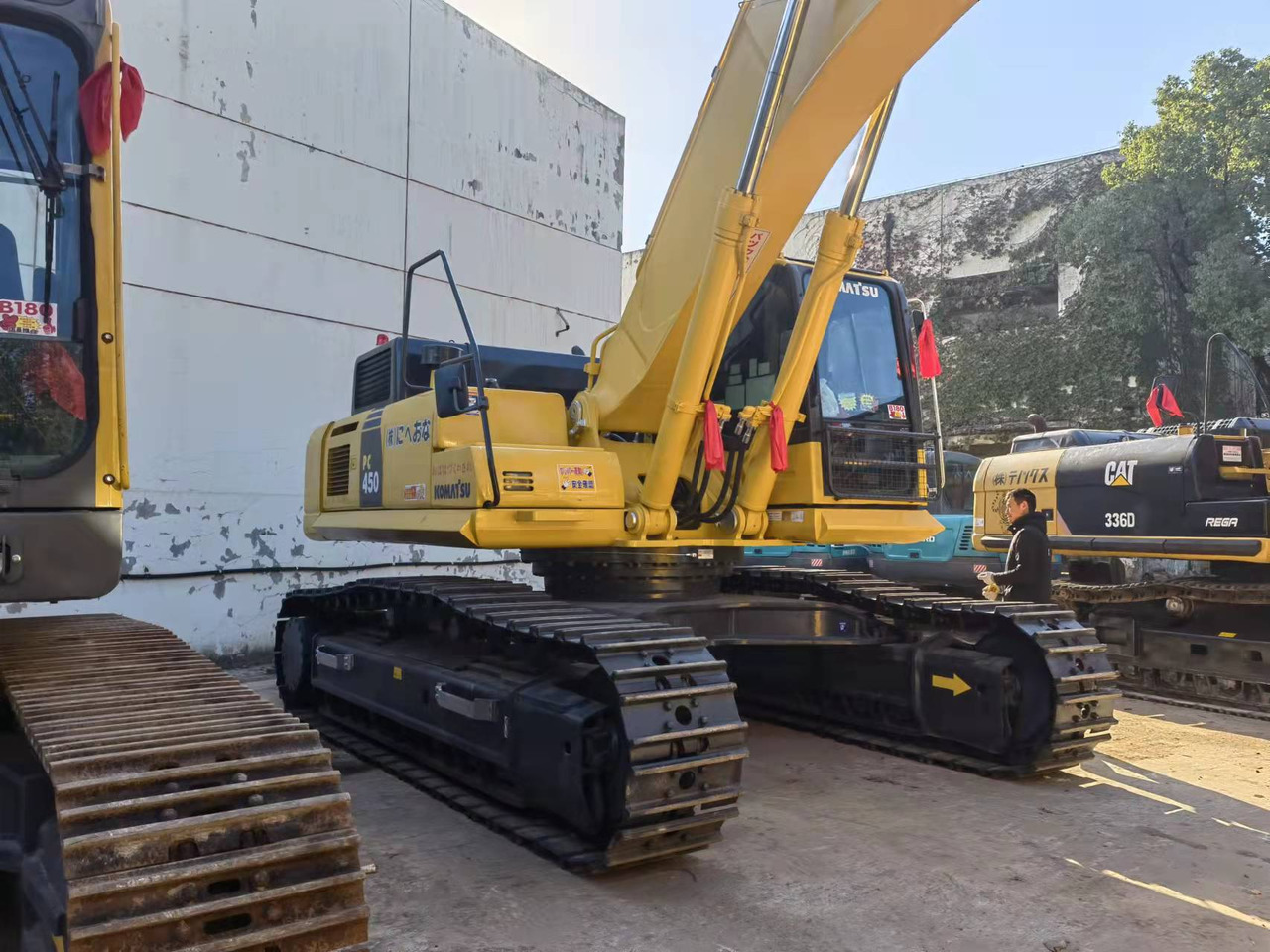 KOMATSU PC450-8-excavator - Ekskavator me zinxhirë: foto 3 KOMATSU PC450-8-excavator - Ekskavator me zinxhirë: foto 3