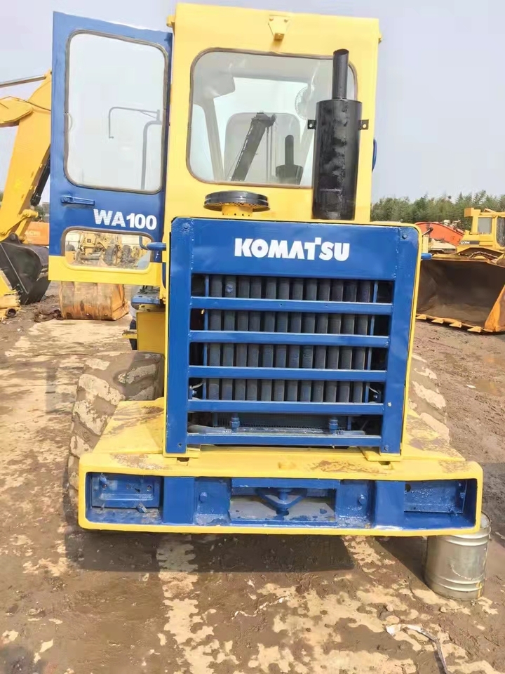 KOMATSU WA100 - Fadrom me goma: foto 4 KOMATSU WA100 - Fadrom me goma: foto 4