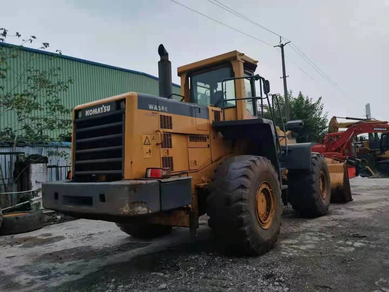 KOMATSU WA500-3 - Fadrom me goma: foto 3 KOMATSU WA500-3 - Fadrom me goma: foto 3