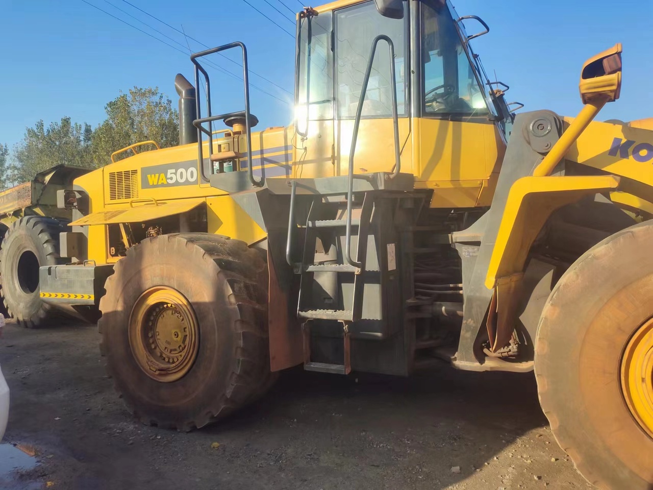 KOMATSU WA500-6 -wheel loader - Fadrom me goma: foto 4 KOMATSU WA500-6 -wheel loader - Fadrom me goma: foto 4