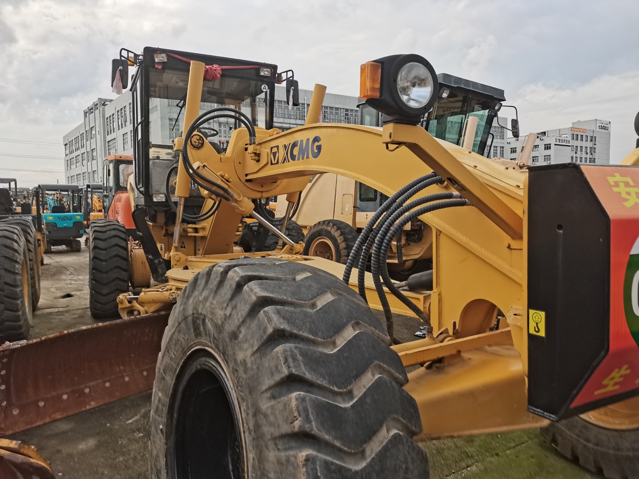 XCMG GR180 - Makinë niveluese: foto 4 XCMG GR180 - Makinë niveluese: foto 4