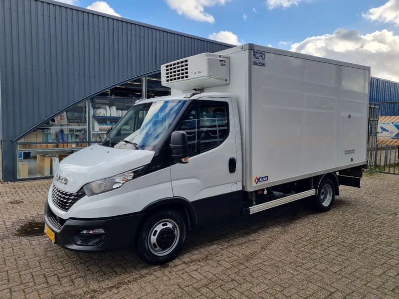 Iveco Daily 35C14 Koelkoffer Thermo-King V500MAX Multitemp ATP ST 230V - Furgon frigorifer: foto 4 Iveco Daily 35C14 Koelkoffer Thermo-King V500MAX Multitemp ATP ST 230V - Furgon frigorifer: foto 4