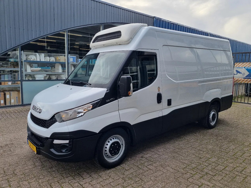 Iveco Daily 35S17 3.0D Koelwagen TK V300MAX st 230V +20C / -20C - Furgon frigorifer: foto 4 Iveco Daily 35S17 3.0D Koelwagen TK V300MAX st 230V +20C / -20C - Furgon frigorifer: foto 4