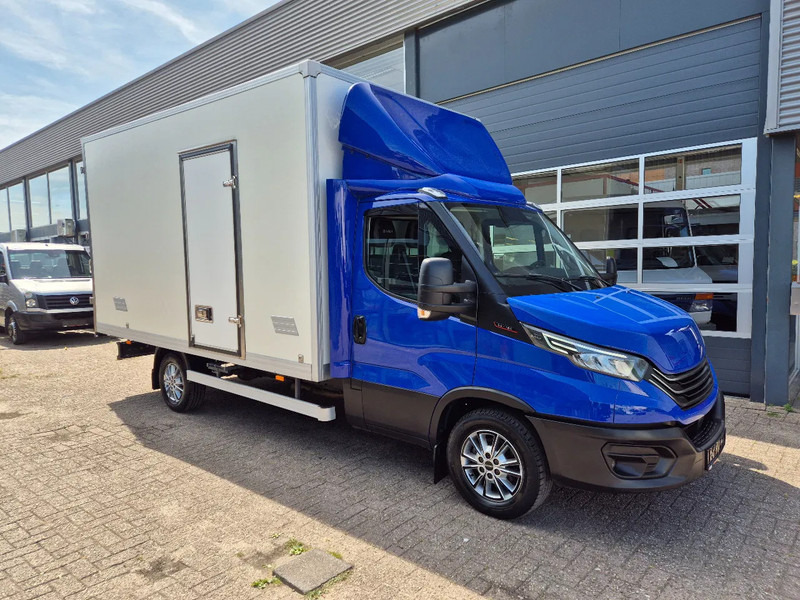 Iveco Daily 35S18 3.0D Koffer/ Xenon/ Airco - Kamioncine me kontinier: foto 1 Iveco Daily 35S18 3.0D Koffer/ Xenon/ Airco - Kamioncine me kontinier: foto 1