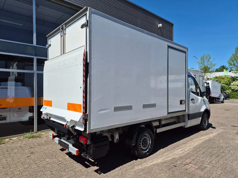 Mercedes-Benz Sprinter 315 CDI/ Kuhlkoffer/ TK V300 MAX/ LBW/ Stby230 - Furgon frigorifer: foto 3 Mercedes-Benz Sprinter 315 CDI/ Kuhlkoffer/ TK V300 MAX/ LBW/ Stby230 - Furgon frigorifer: foto 3