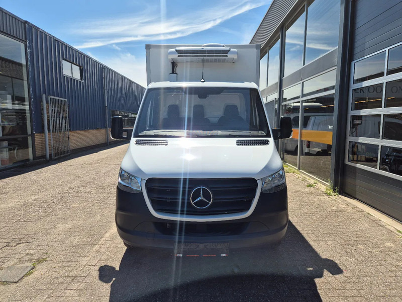 Mercedes-Benz Sprinter 315 CDI/ Kuhlkoffer/ TK V300 MAX/ LBW/ Stby230 - Furgon frigorifer: foto 4 Mercedes-Benz Sprinter 315 CDI/ Kuhlkoffer/ TK V300 MAX/ LBW/ Stby230 - Furgon frigorifer: foto 4