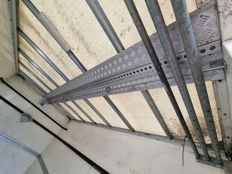 Kamioncine me kontinier Mercedes-Benz Sprinter 513 CDI Koffer 21kub 130 pk Euro 5B GVW 5000 KG: foto 16 Kamioncine me kontinier Mercedes-Benz Sprinter 513 CDI Koffer 21kub 130 pk Euro 5B GVW 5000 KG: foto 16