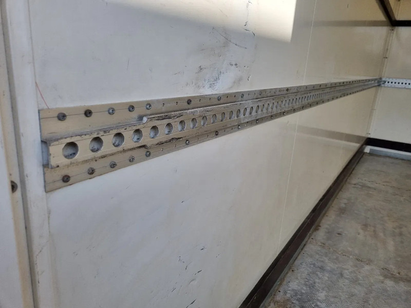 Kamioncine me kontinier Mercedes-Benz Sprinter 513 CDI Koffer 21kub 130 pk Euro 5B GVW 5000 KG: foto 17 Kamioncine me kontinier Mercedes-Benz Sprinter 513 CDI Koffer 21kub 130 pk Euro 5B GVW 5000 KG: foto 17