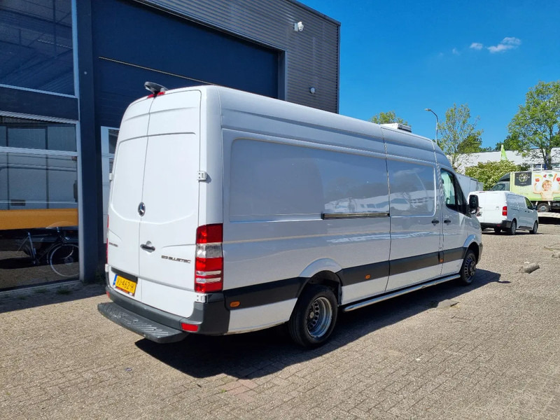 Mercedes-Benz Sprinter 513 CDI/ Kuhlwagen/ MAXI/ Carrier/ E6 - Furgon frigorifer: foto 2 Mercedes-Benz Sprinter 513 CDI/ Kuhlwagen/ MAXI/ Carrier/ E6 - Furgon frigorifer: foto 2