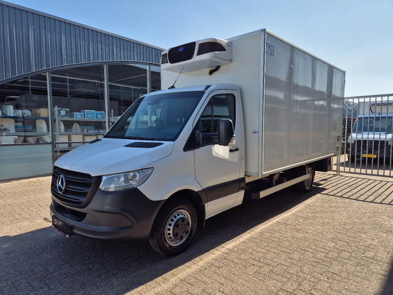 Mercedes-Benz Sprinter 519 CDI Kuhlkoffer/ Carrier 600 MT -20/+20 Trennwand/ 380V - Furgon frigorifer: foto 5 Mercedes-Benz Sprinter 519 CDI Kuhlkoffer/ Carrier 600 MT -20/+20 Trennwand/ 380V - Furgon frigorifer: foto 5