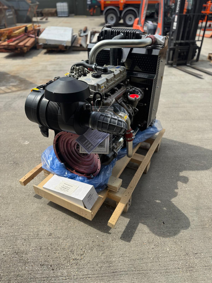 New Perkins 1104D-E44TA NR Build Generating Set with Radiator - Motori: foto 3 New Perkins 1104D-E44TA NR Build Generating Set with Radiator - Motori: foto 3