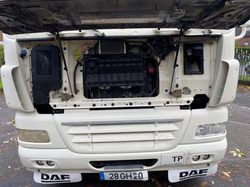 DAF CF 85.410 85CF 410 AUTOMATIC - Gjysmë-kamion: foto 3 DAF CF 85.410 85CF 410 AUTOMATIC - Gjysmë-kamion: foto 3
