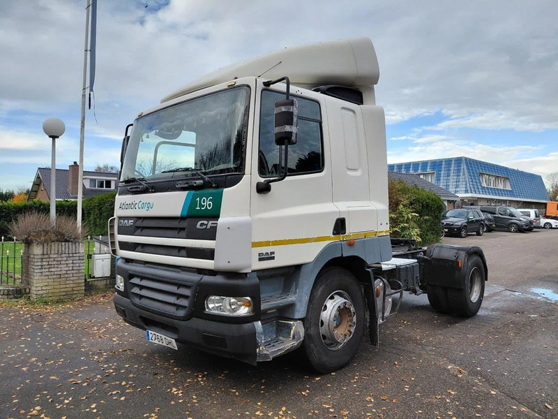 DAF CF 85.430 MANUAL ZF GEARBOX 4x2 Truckhead !! EURO 3 Engine !! - Gjysmë-kamion: foto 1 DAF CF 85.430 MANUAL ZF GEARBOX 4x2 Truckhead !! EURO 3 Engine !! - Gjysmë-kamion: foto 1
