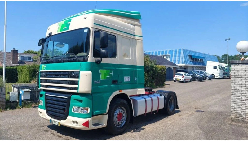 DAF XF 105.410 4 PIECES AVAILABLE - Gjysmë-kamion: foto 5 DAF XF 105.410 4 PIECES AVAILABLE - Gjysmë-kamion: foto 5