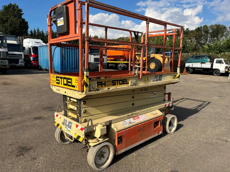 JLG 2646-E !!! LOW HOURS !!! - Ngritës gërshërë: foto 1 JLG 2646-E !!! LOW HOURS !!! - Ngritës gërshërë: foto 1