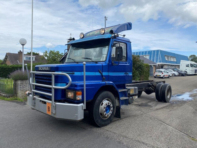 Scania T82 T 82 4x2 CHASSIS FULL STEEL SUSPENSION - Kamion kabinë-shasi: foto 1 Scania T82 T 82 4x2 CHASSIS FULL STEEL SUSPENSION - Kamion kabinë-shasi: foto 1