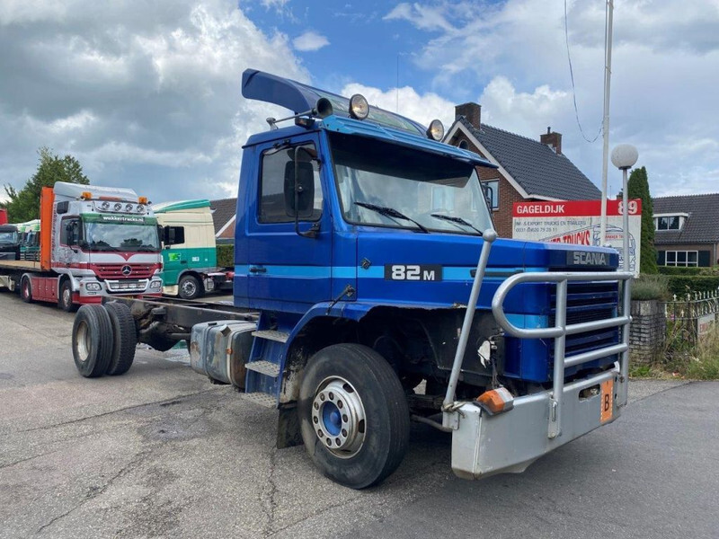 Scania T82 T 82 4x2 CHASSIS FULL STEEL SUSPENSION - Kamion kabinë-shasi: foto 3 Scania T82 T 82 4x2 CHASSIS FULL STEEL SUSPENSION - Kamion kabinë-shasi: foto 3