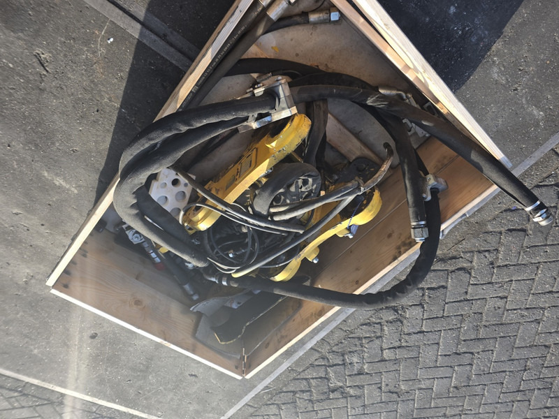 Liebherr likufix sw33 likufix sw 33 schnelwechsler - Bashkues i shpejtë për Makineri ndërtimi: foto 5 Liebherr likufix sw33 likufix sw 33 schnelwechsler - Bashkues i shpejtë për Makineri ndërtimi: foto 5