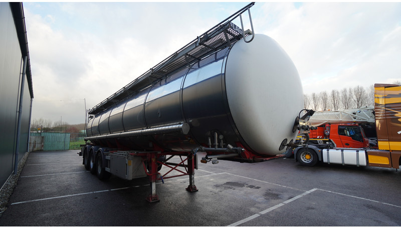 Burg 3 AXLE TANK CHEMIE TRAILER 30.000LTR - Gjysmë rimorkio me bot: foto 3 Burg 3 AXLE TANK CHEMIE TRAILER 30.000LTR - Gjysmë rimorkio me bot: foto 3