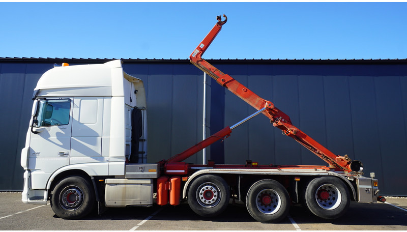 DAF XF460 8X2 HOOKARM SYSTEM TRUCK - Kamion vetëngarkues: foto 1 DAF XF460 8X2 HOOKARM SYSTEM TRUCK - Kamion vetëngarkues: foto 1