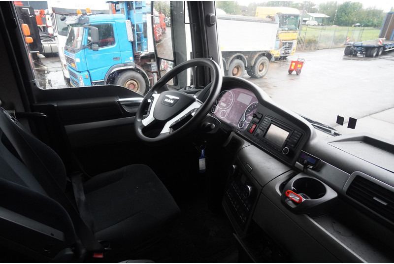MAN TGX 26.440 6X2 684.200KM - Gjysmë-kamion: foto 5 MAN TGX 26.440 6X2 684.200KM - Gjysmë-kamion: foto 5