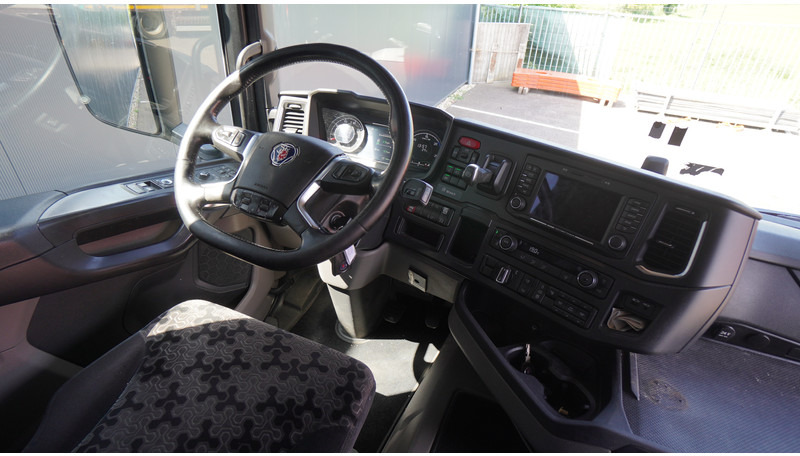 Scania R 410 LNG ADR 831.000KM RETARDER - Gjysmë-kamion: foto 5 Scania R 410 LNG ADR 831.000KM RETARDER - Gjysmë-kamion: foto 5