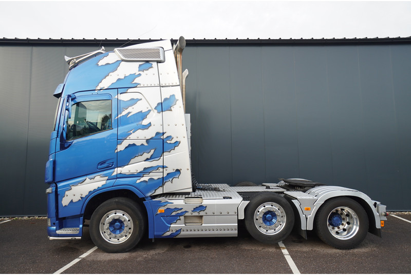 Volvo FH 540 6X2 XL SHOWTRUCK 4-SEATS 455.000KM - Gjysmë-kamion: foto 1 Volvo FH 540 6X2 XL SHOWTRUCK 4-SEATS 455.000KM - Gjysmë-kamion: foto 1