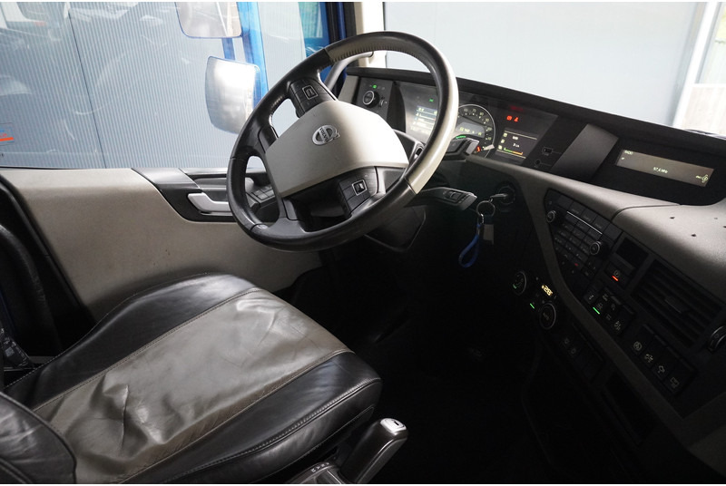 Volvo FH 540 6X2 XL SHOWTRUCK 4-SEATS 455.000KM - Gjysmë-kamion: foto 5 Volvo FH 540 6X2 XL SHOWTRUCK 4-SEATS 455.000KM - Gjysmë-kamion: foto 5