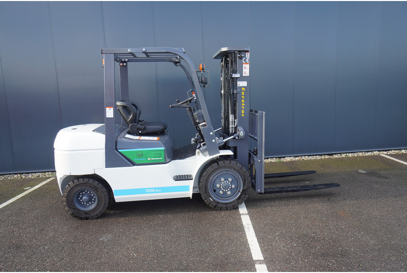 Eurotrac FE 30 ECO ELECTRIC FORKLIFT - Makineri ndërtimi: foto 3 Eurotrac FE 30 ECO ELECTRIC FORKLIFT - Makineri ndërtimi: foto 3