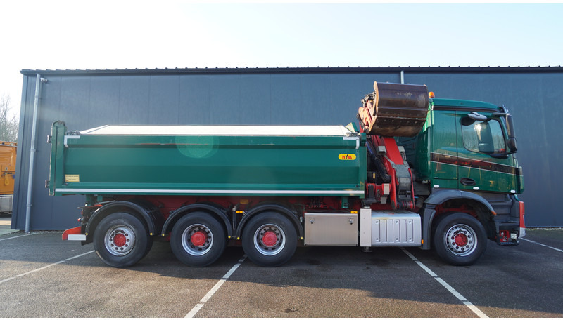 Mercedes-Benz AROCS 3542 8X4 2 SIDE TIPPER WITH HMF Z 1943 CRANE 407.000KM - Kamion me vinç: foto 4 Mercedes-Benz AROCS 3542 8X4 2 SIDE TIPPER WITH HMF Z 1943 CRANE 407.000KM - Kamion me vinç: foto 4