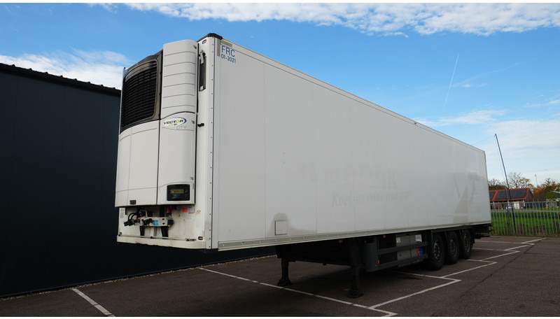 Schmitz Cargobull 3 AXLE FRIGO TRAILER - Gjysmë rimorkio frigorifer: foto 2 Schmitz Cargobull 3 AXLE FRIGO TRAILER - Gjysmë rimorkio frigorifer: foto 2