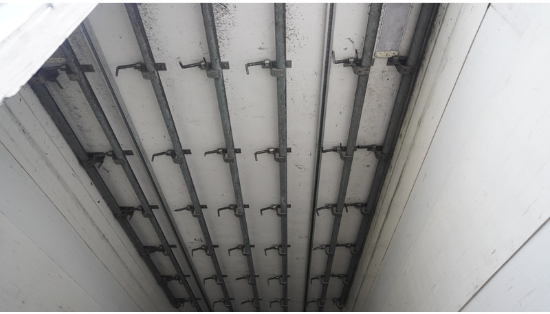 Van Eck 3 AXLE FRIGO WITH MEAT HOOK SYSTEM - Gjysmë rimorkio frigorifer: foto 4 Van Eck 3 AXLE FRIGO WITH MEAT HOOK SYSTEM - Gjysmë rimorkio frigorifer: foto 4