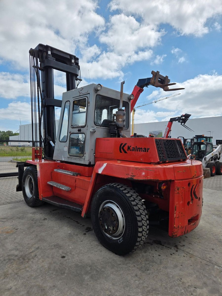 Kalmar DC12-600XL - Pirun më naftë: foto 4 Kalmar DC12-600XL - Pirun më naftë: foto 4