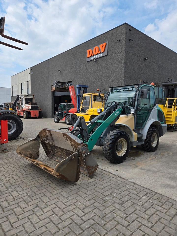 Kramer 352 - Fadrom me goma: foto 3 Kramer 352 - Fadrom me goma: foto 3