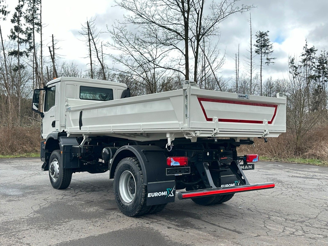 MAN TGM 18.320 4X4 Euro 6e Euromix 3-Seiten-Kipper - Kamion vetëshkarkues: foto 4 MAN TGM 18.320 4X4 Euro 6e Euromix 3-Seiten-Kipper - Kamion vetëshkarkues: foto 4