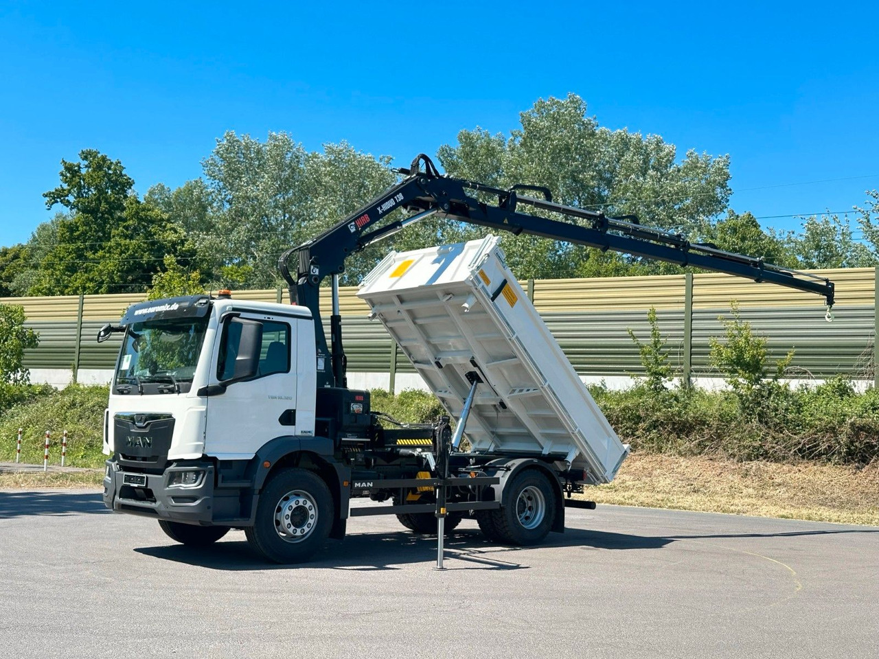 MAN TGM 18.320 4x2 Euro6e Hiab X-HiDuo 138DS-4 - Kamion vetëshkarkues, Kamion me vinç: foto 1 MAN TGM 18.320 4x2 Euro6e Hiab X-HiDuo 138DS-4 - Kamion vetëshkarkues, Kamion me vinç: foto 1