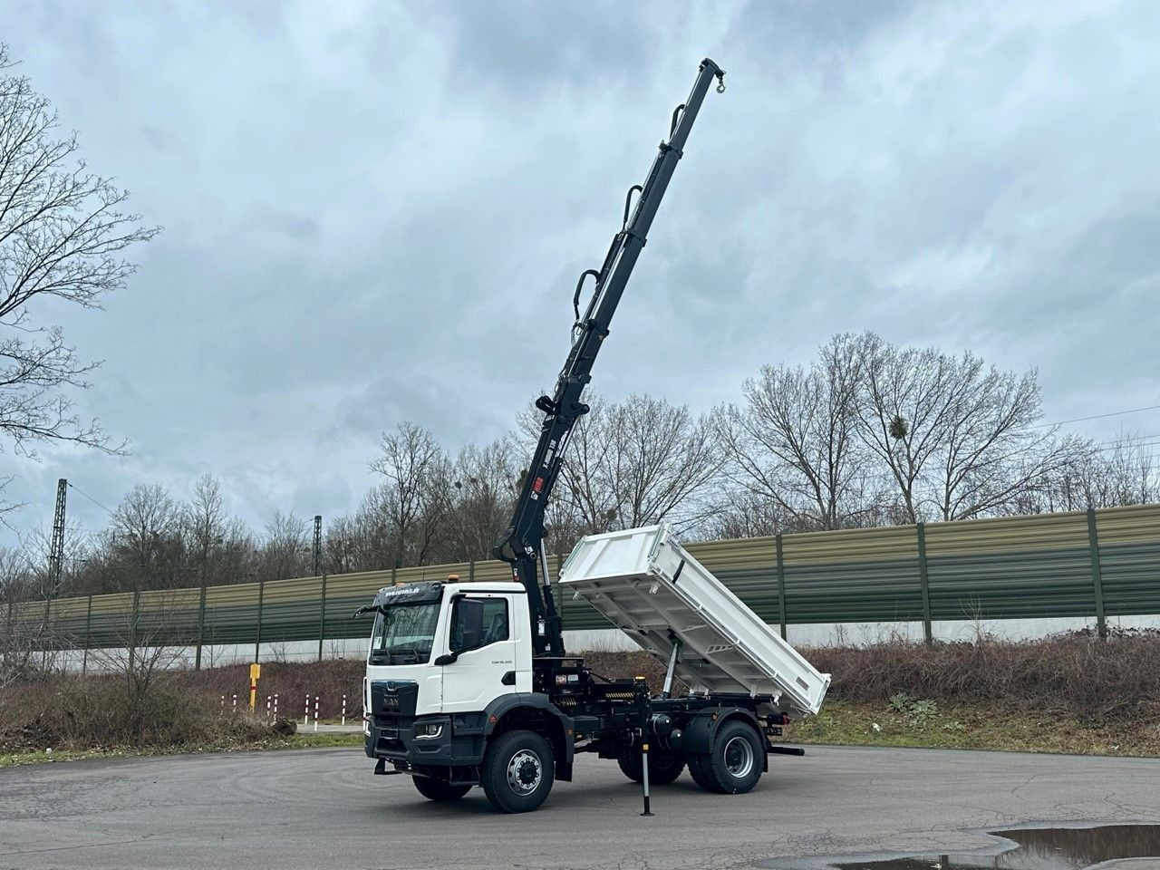 MAN TGM 18.320 4x4 Euro6e Hiab X-HiDuo 138DS-3 - Kamion me vinç: foto 3 MAN TGM 18.320 4x4 Euro6e Hiab X-HiDuo 138DS-3 - Kamion me vinç: foto 3