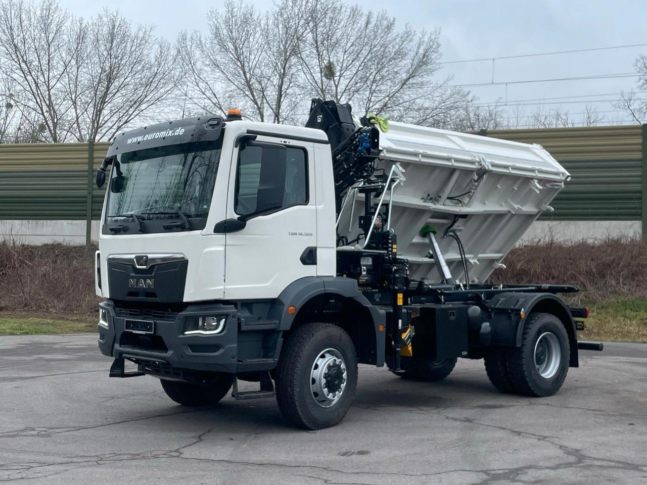 MAN TGM 18.320 4x4 Euro6e Hiab X-HiDuo 138DS-3 - Kamion vetëshkarkues, Kamion me vinç: foto 2 MAN TGM 18.320 4x4 Euro6e Hiab X-HiDuo 138DS-3 - Kamion vetëshkarkues, Kamion me vinç: foto 2