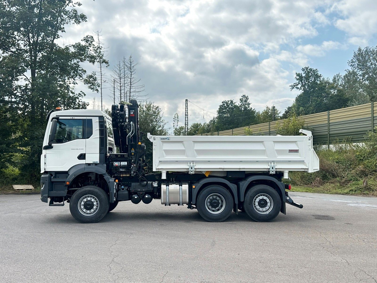 MAN TGS 28.440 6x4-4 / 3-Seiten- Kipper EuromixMTP - Kamion vetëshkarkues: foto 3 MAN TGS 28.440 6x4-4 / 3-Seiten- Kipper EuromixMTP - Kamion vetëshkarkues: foto 3