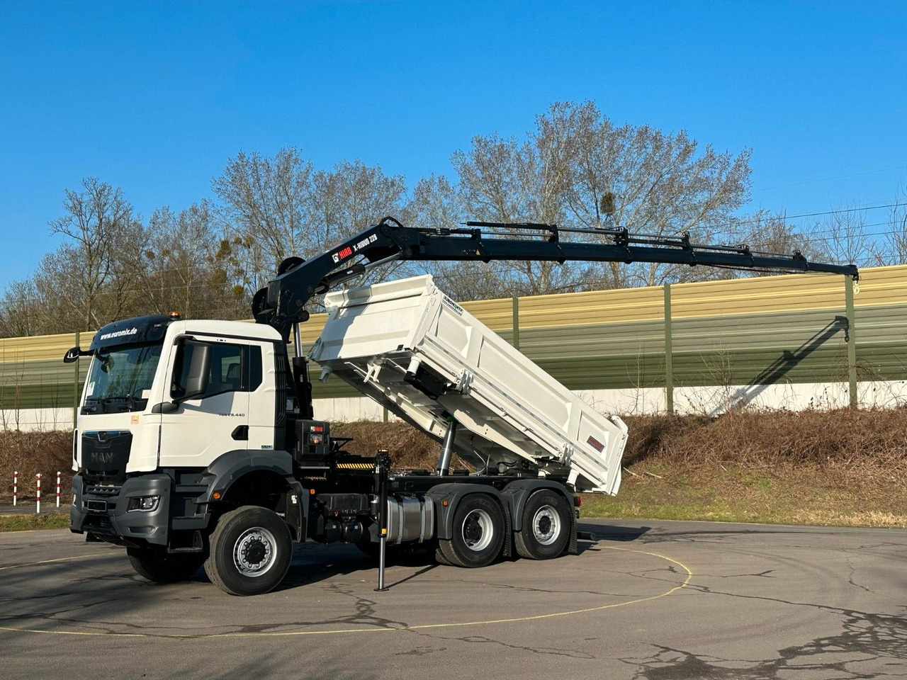 MAN TGS 28.440 6x4-4/3-Seiten- Kipper / Hiab 228-6 - Kamion vetëshkarkues, Kamion me vinç: foto 3 MAN TGS 28.440 6x4-4/3-Seiten- Kipper / Hiab 228-6 - Kamion vetëshkarkues, Kamion me vinç: foto 3