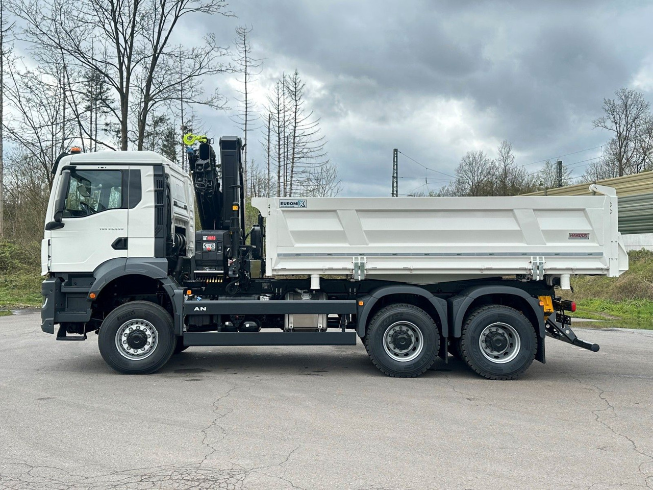 MAN TGS 33.440 6x6 /3-Seiten- Kipper / HIAB 228-4 - Kamion vetëshkarkues, Kamion me vinç: foto 4 MAN TGS 33.440 6x6 /3-Seiten- Kipper / HIAB 228-4 - Kamion vetëshkarkues, Kamion me vinç: foto 4